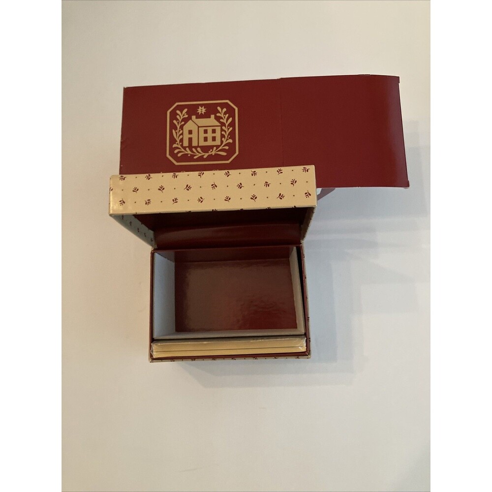 Avon 1982 Vintage Country Christmas Recipe Box With Recipe Cards & Dividers New